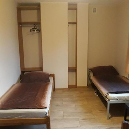 Noclegi Pod Kasztanami Marki  Ngoại thất bức ảnh